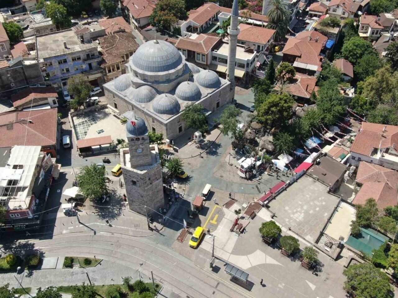 Nüfusu gündüz 82, gece 10 bin