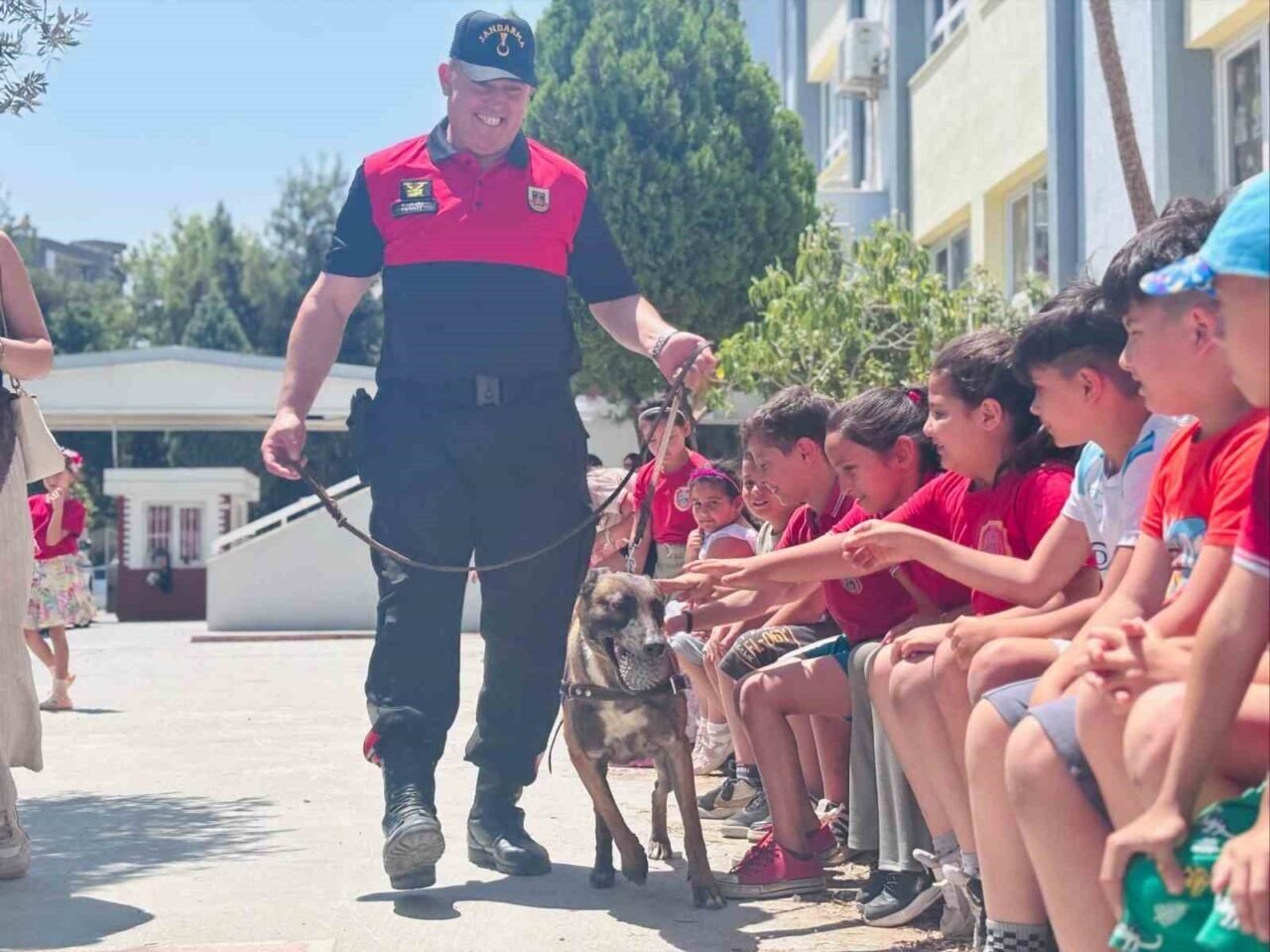 Öğrencilere jandarma mesleği tanıtıldı