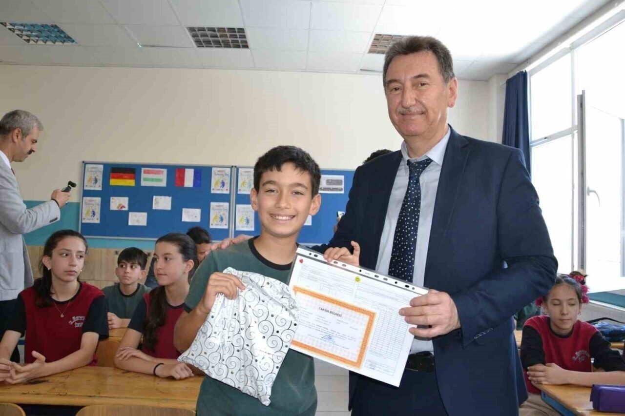 Öğrencilerin yaz tatili başladı Öğrencilerin yaz tatili başladı