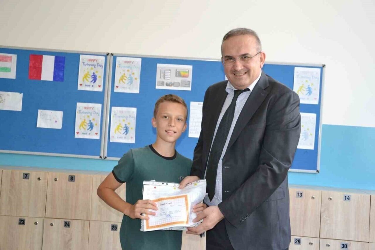 Öğrencilerin yaz tatili başladı