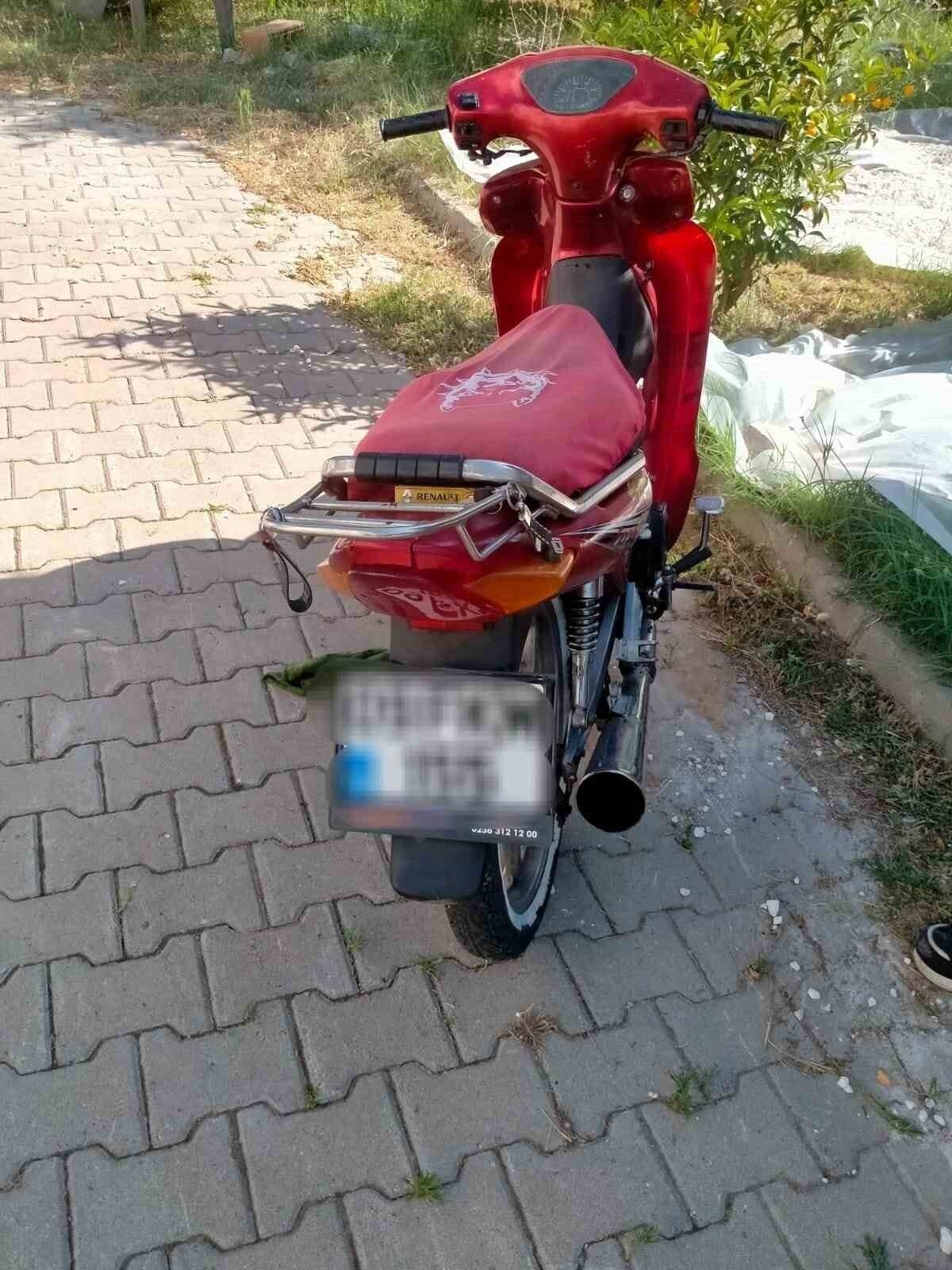 Sahte plakalı motosiklet sürücüsüne 74 bin lira ceza Sahte plakalı motosiklet sürücüsüne 74 bin lira ceza