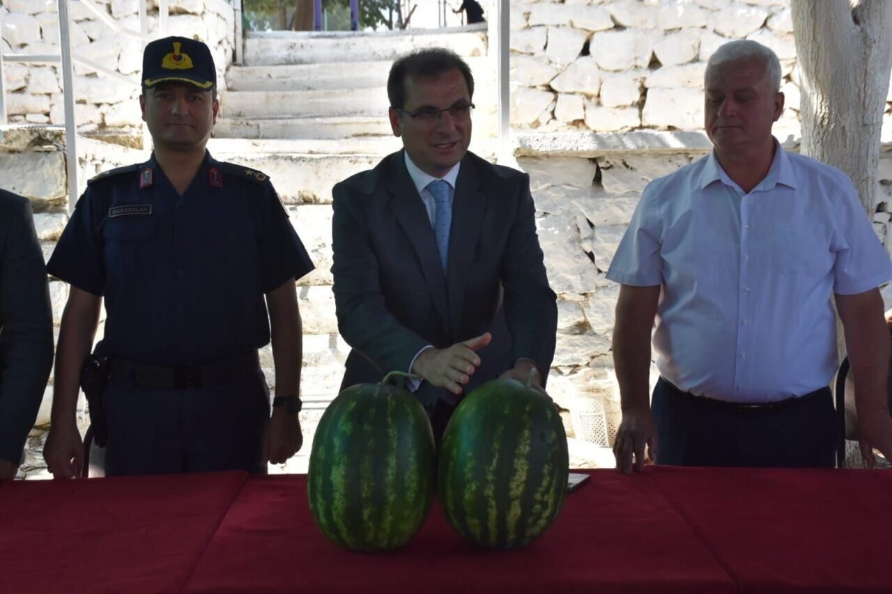 Salihli Kaymakamı Güldoğan, 3 mahallede talepleri dinledi