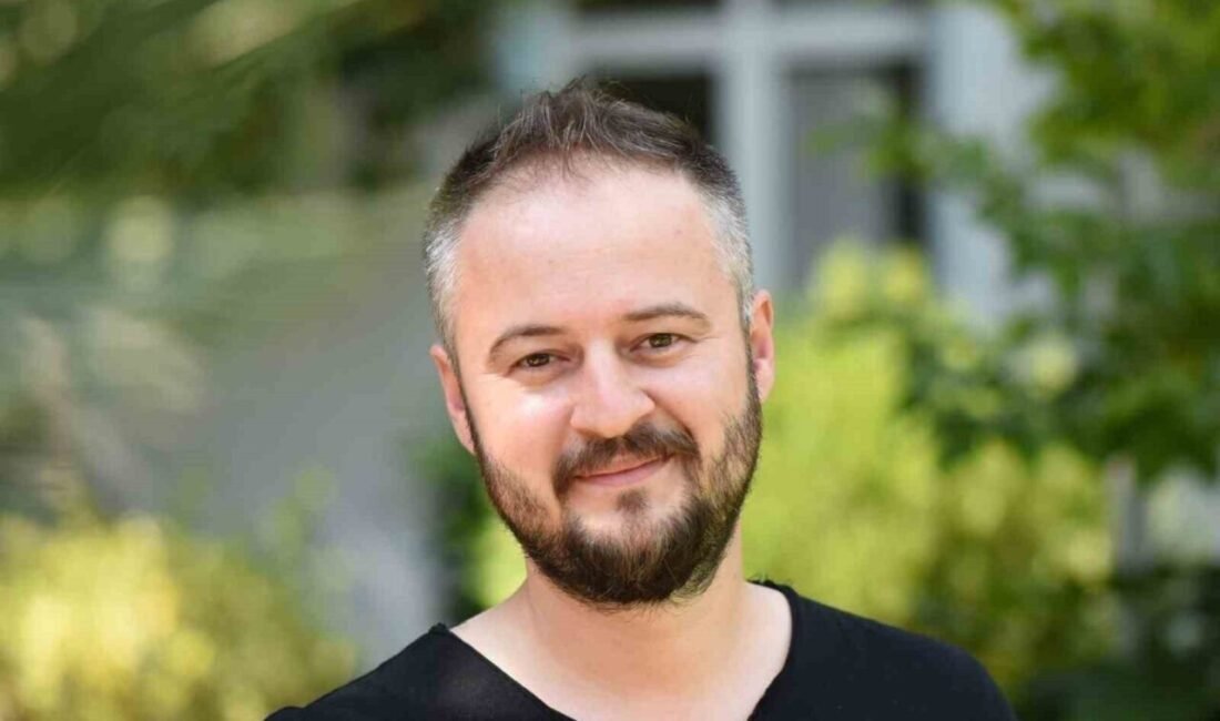 Ege Üniversitesi Fen Fakültesi öğretim üyesi Doç. Dr. Yusuf Bayrakcı,