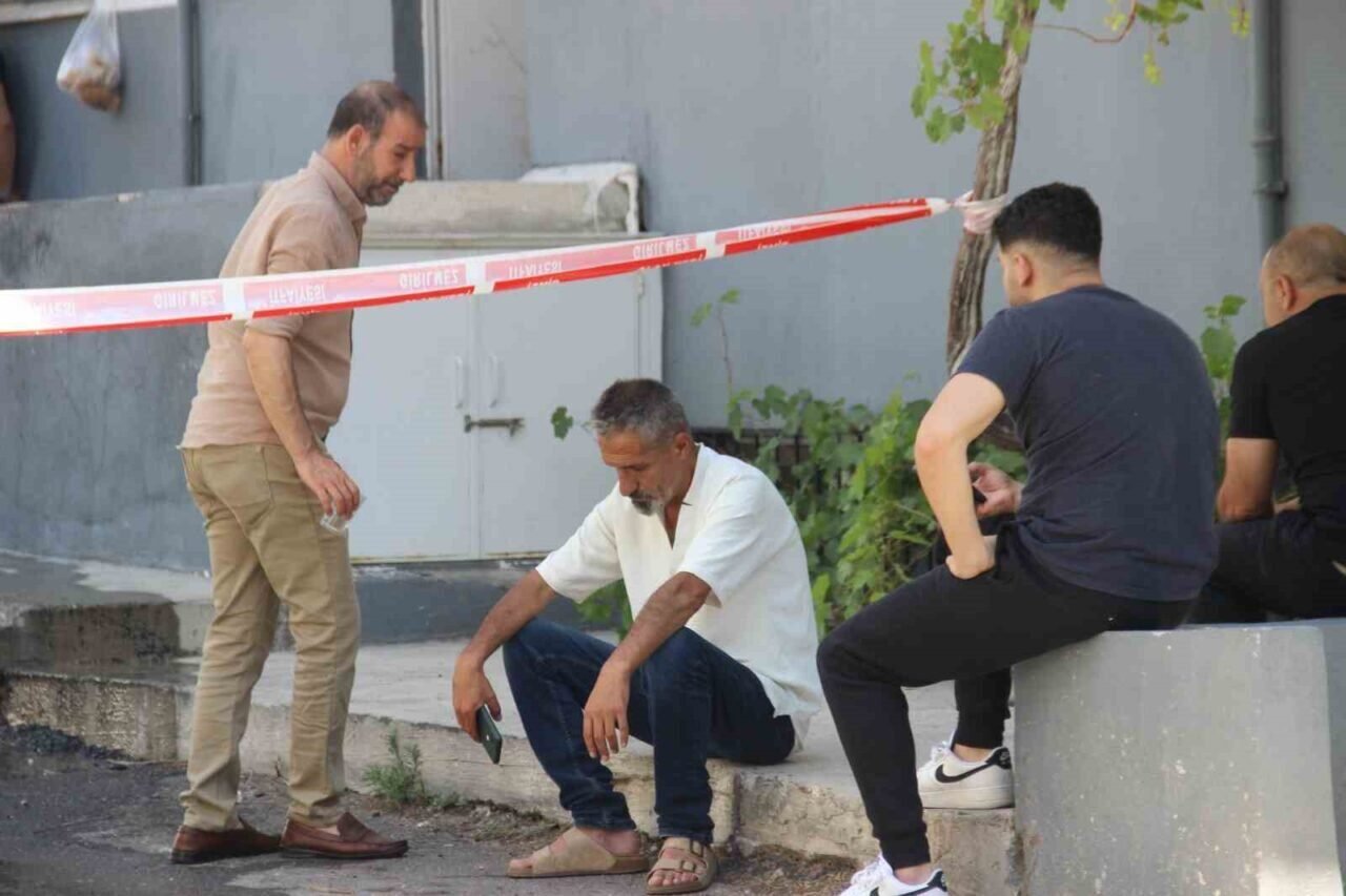 Solunum cihazına bağlı hayatı, alevler arasında sona erdi
