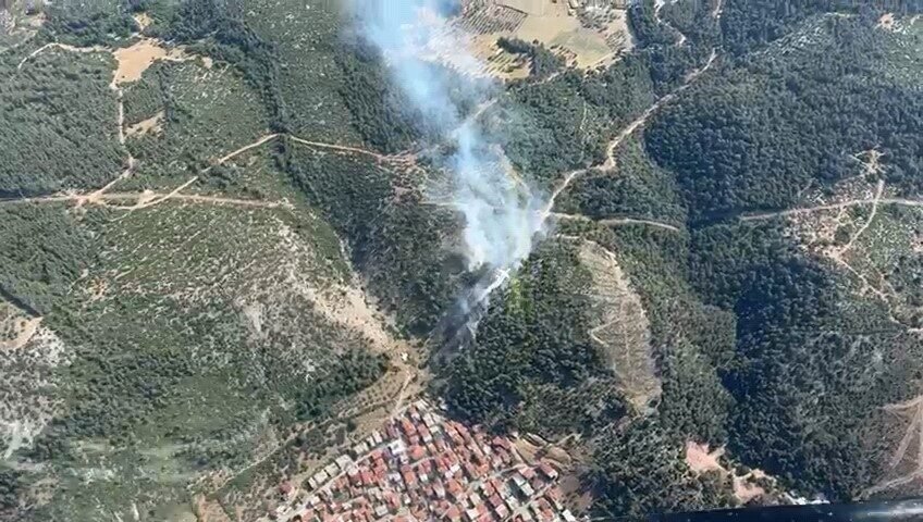 Manisa’nın Soma ilçesinde bugün çıkan ikinci orman yangınına ekipler tarafından
