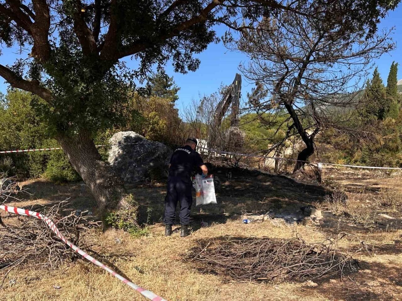 Soma’da semaver ateşinden çıkan yangın söndürüldü: 1 gözaltı