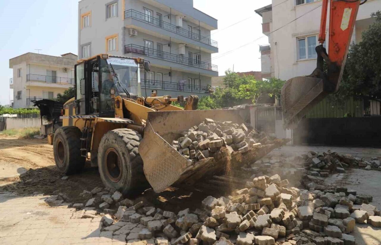 Turgutlu’nun sokakları bir bir yenileniyor