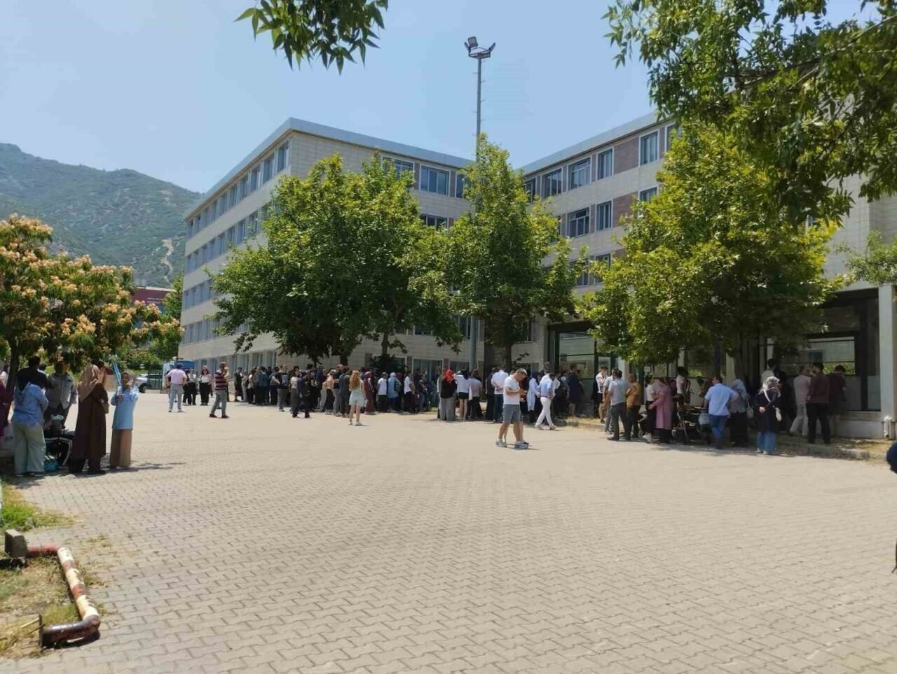 TYT sona erdi, adaylar sınav deneyimlerini paylaştı