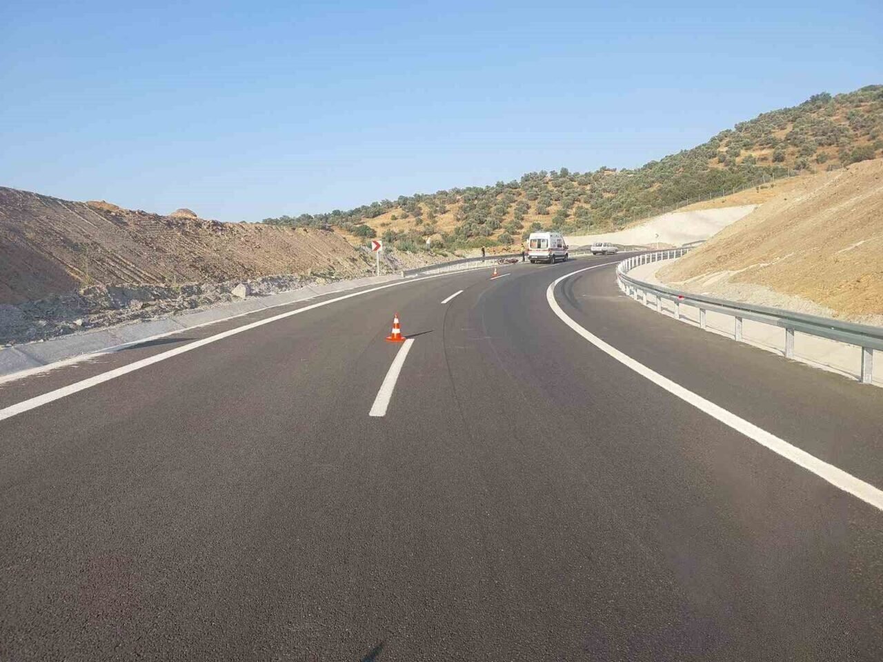 Uyuşturucu etkisiyle kaza yaptı, 11 yıl hapis cezasıyla arandığı ortaya çıktı