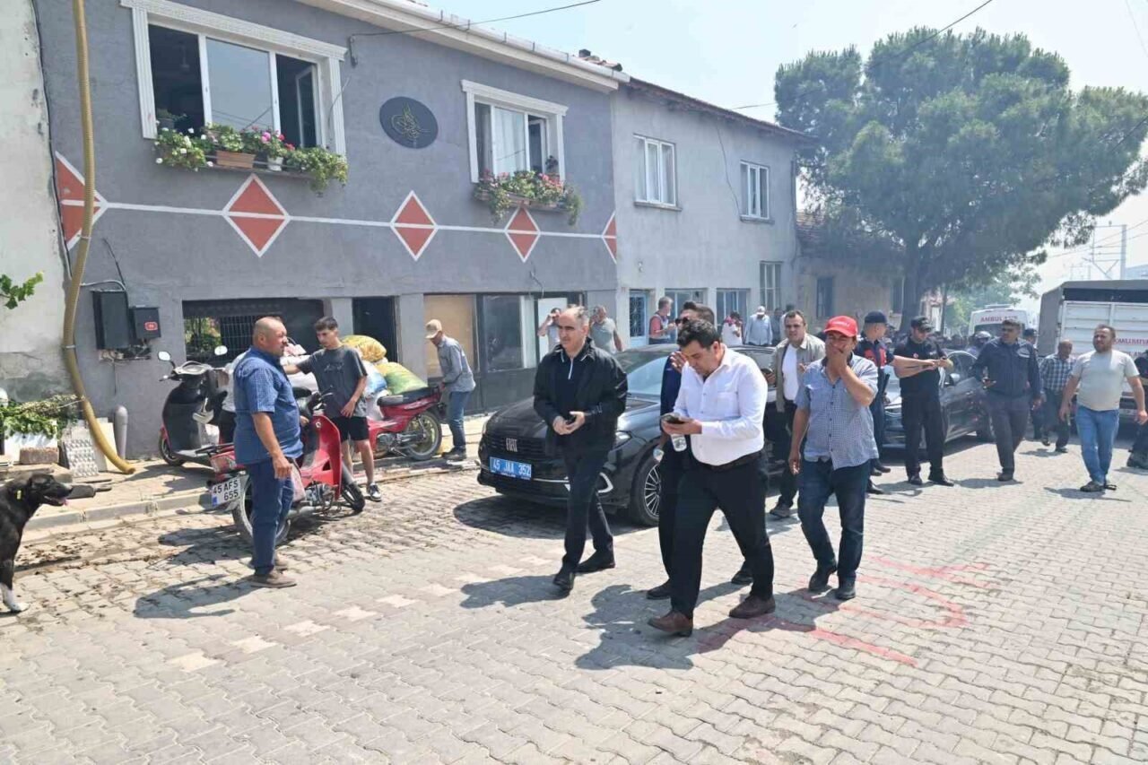 Vali Özkan yangın bölgesinde incelemelerde bulundu