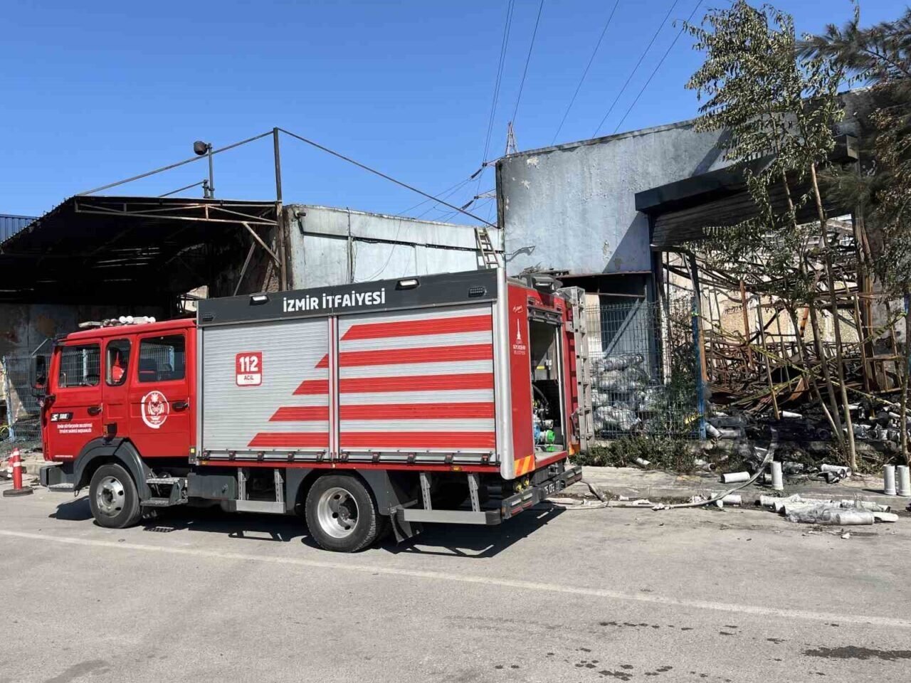 Yangındaki büyük hasar gün aydınlanınca ortaya çıktı