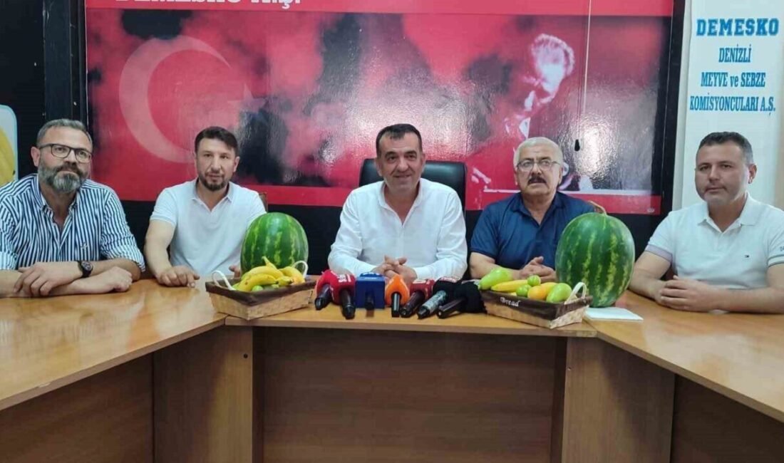 Meyve fiyatlarındaki artıştan sorumlu tutulmalarının yanlış olduğunu belirten Denizlili halciler,