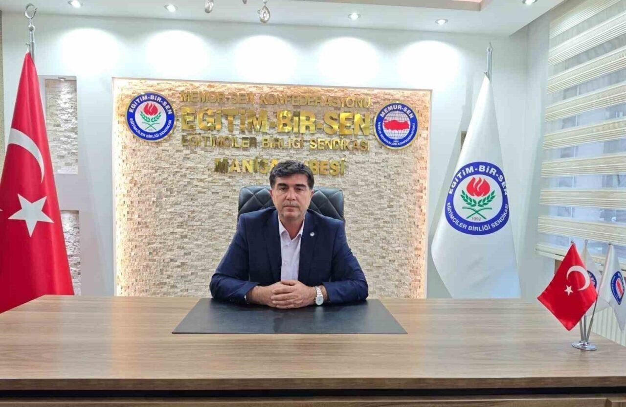 Yasav’dan net mesaj: "Öğretmene güvence, eğitime kalite" Yasav’dan net mesaj: "Öğretmene güvence, eğitime kalite"