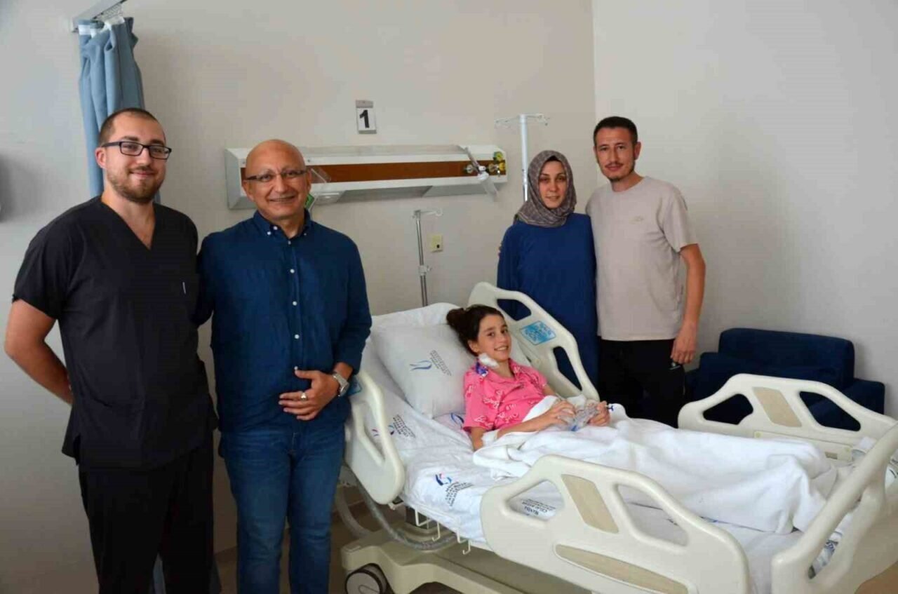 10 yaşındaki Merve’nin kalbindeki iki delik kapatıldı 10 yaşındaki Merve’nin kalbindeki iki delik kapatıldı