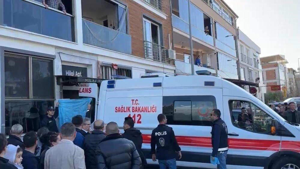 Ailesini yakarak katletmişti, gizlice defnedildi