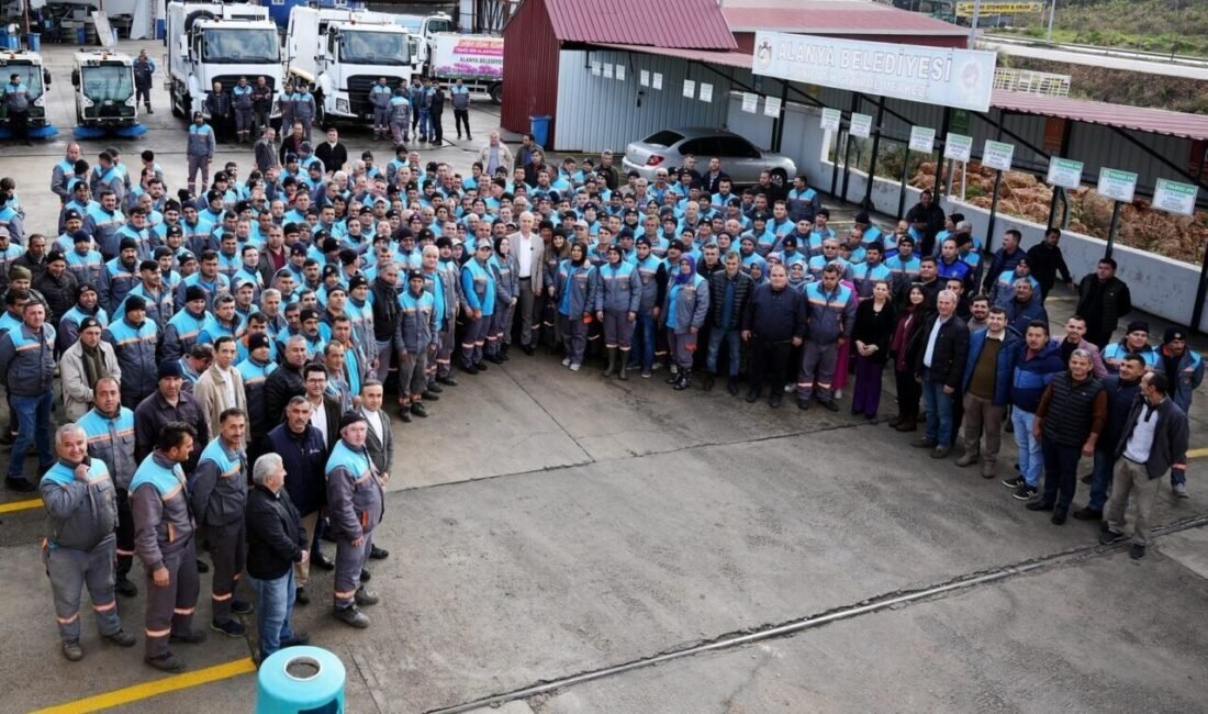 Alanya Belediyesi şirket personeli greve ‘hayır’ dedi Alanya Belediyesi personel şirketi çalışanları, yetkili sendikanın aldığı grev kararına