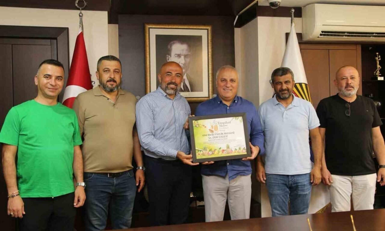 ALTSO Başkanı onursal üye oldu ALTSO Başkanı onursal üye oldu