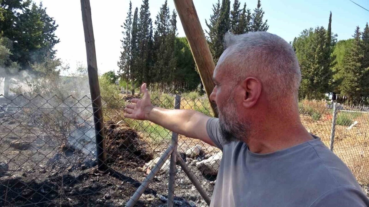 Antalya’da bir ev ve depo alevlerin arasında kaldı