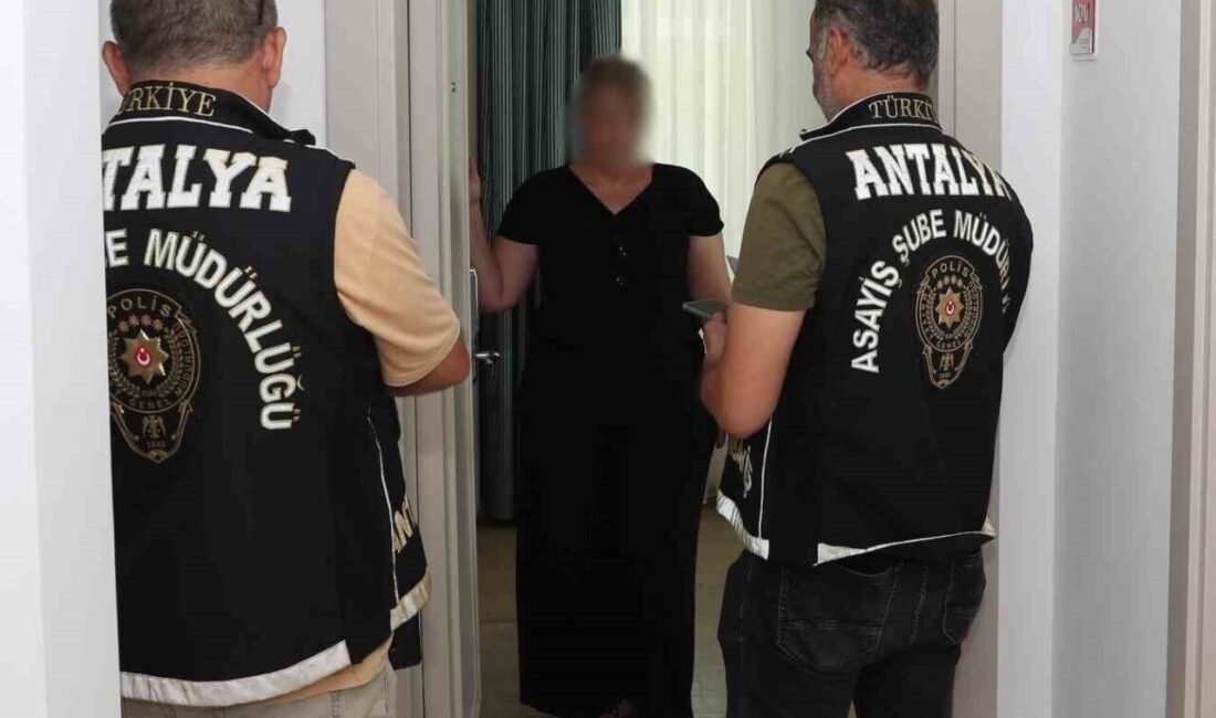 Antalya’da polis ekipleri il genelinde günübirlik konaklama yerlerine yönelik eş