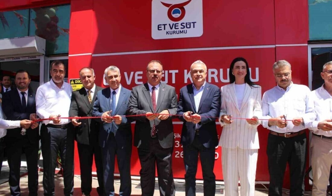 İncirliova’da Et ve Süt Kurumu Satış Mağazası düzenlenen törenle hizmet