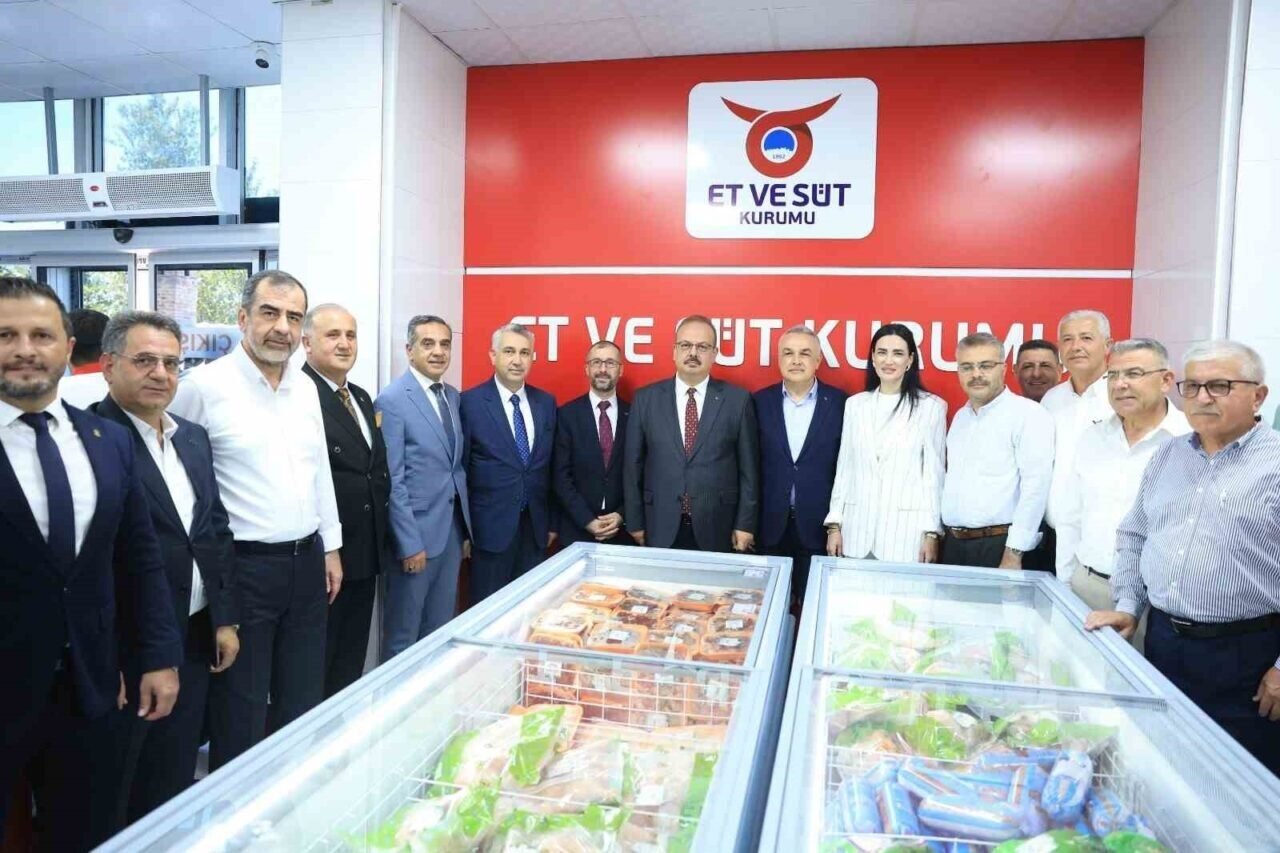 Aydın’ın ilk Et ve Süt Kurumu Mağazası İncirliova’da hizmete girdi