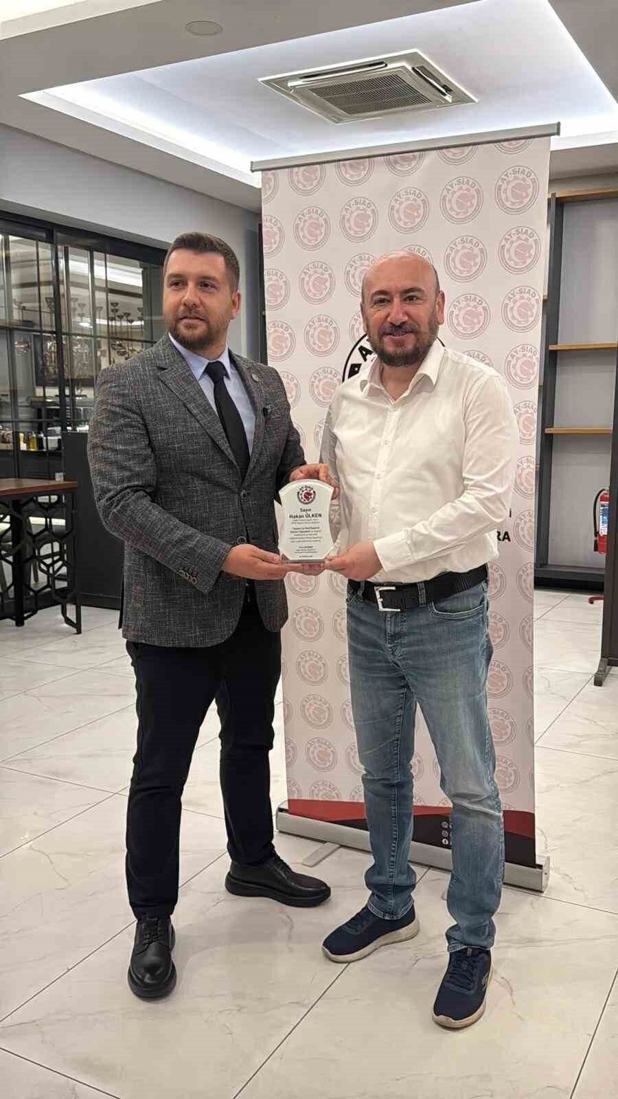 AYSİAD üyeleri istişare toplantısında bir araya geldi