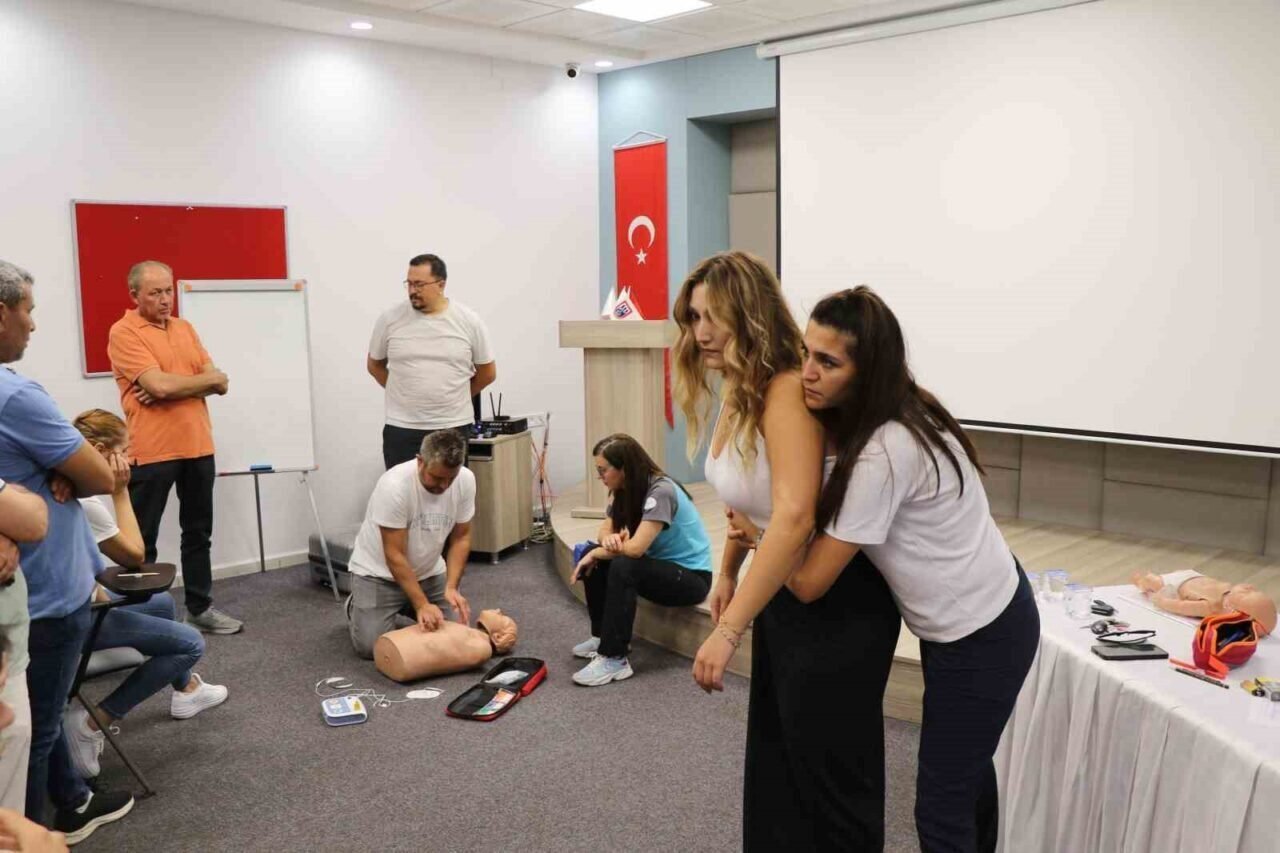AYTO’da Temel İlk Yardım Eğitimi düzenlendi