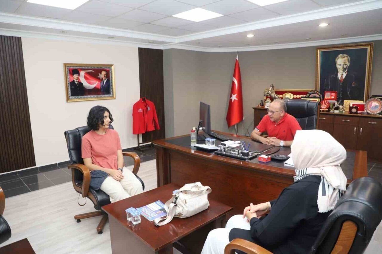 Başkan Akın’dan YKS ve MSÜ’de dereceye giren öğrenciye tebrik