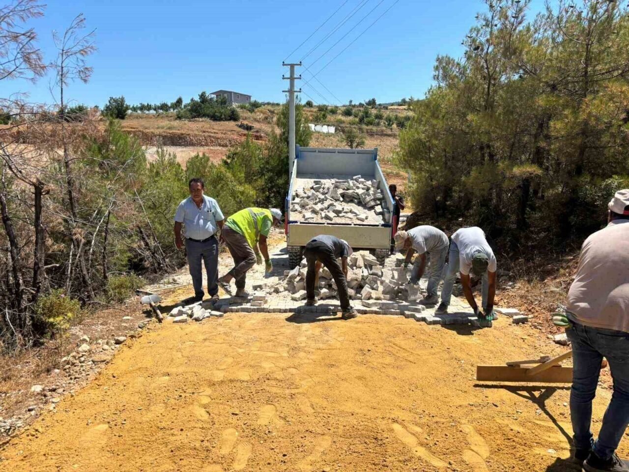 Bozdoğan Belediyesi Yeşilçam mahallesinde çalışmalara devam ediyor