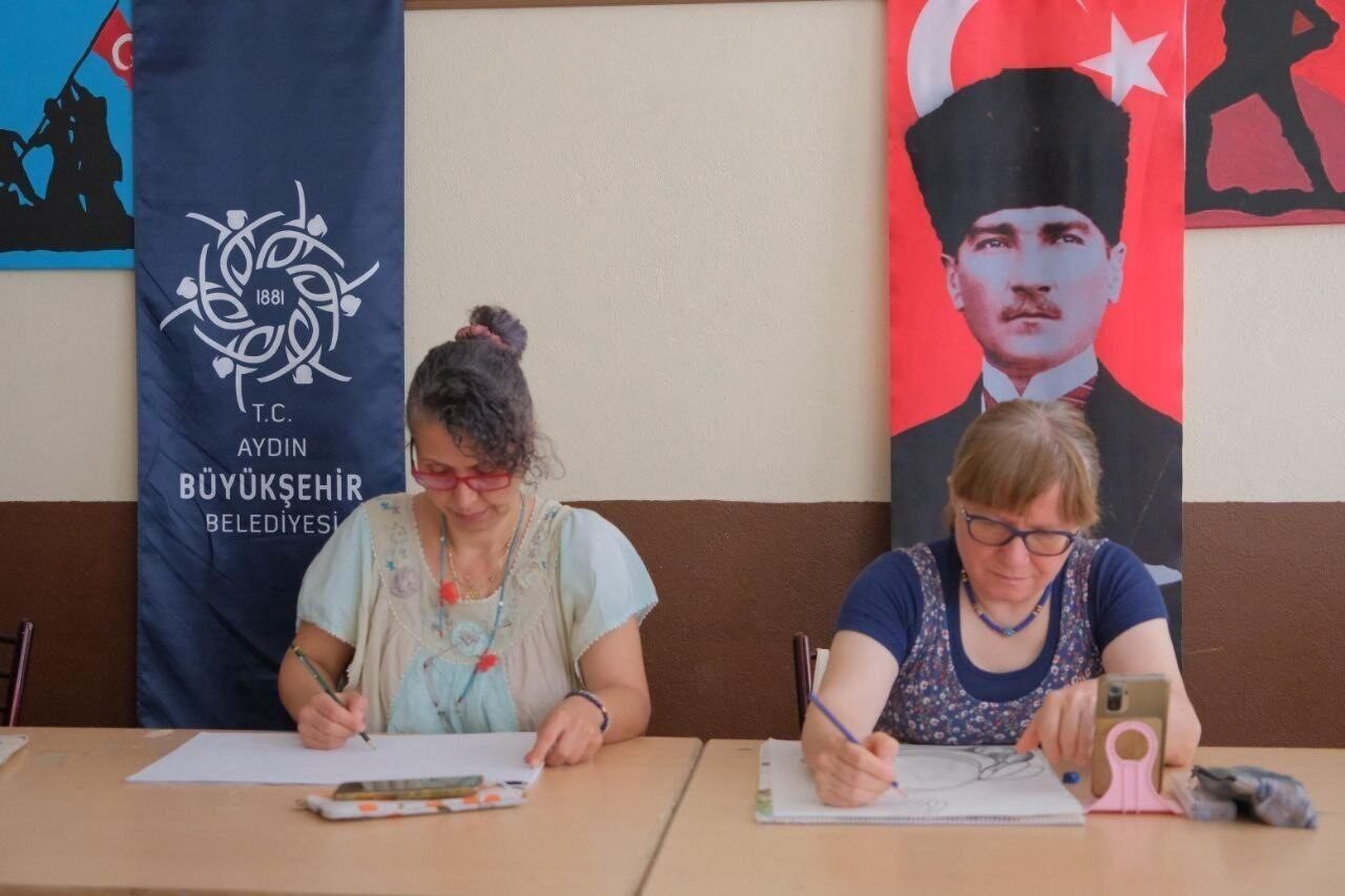 Büyükşehir’in yetişkinler için yaz resim kursları devam ediyor