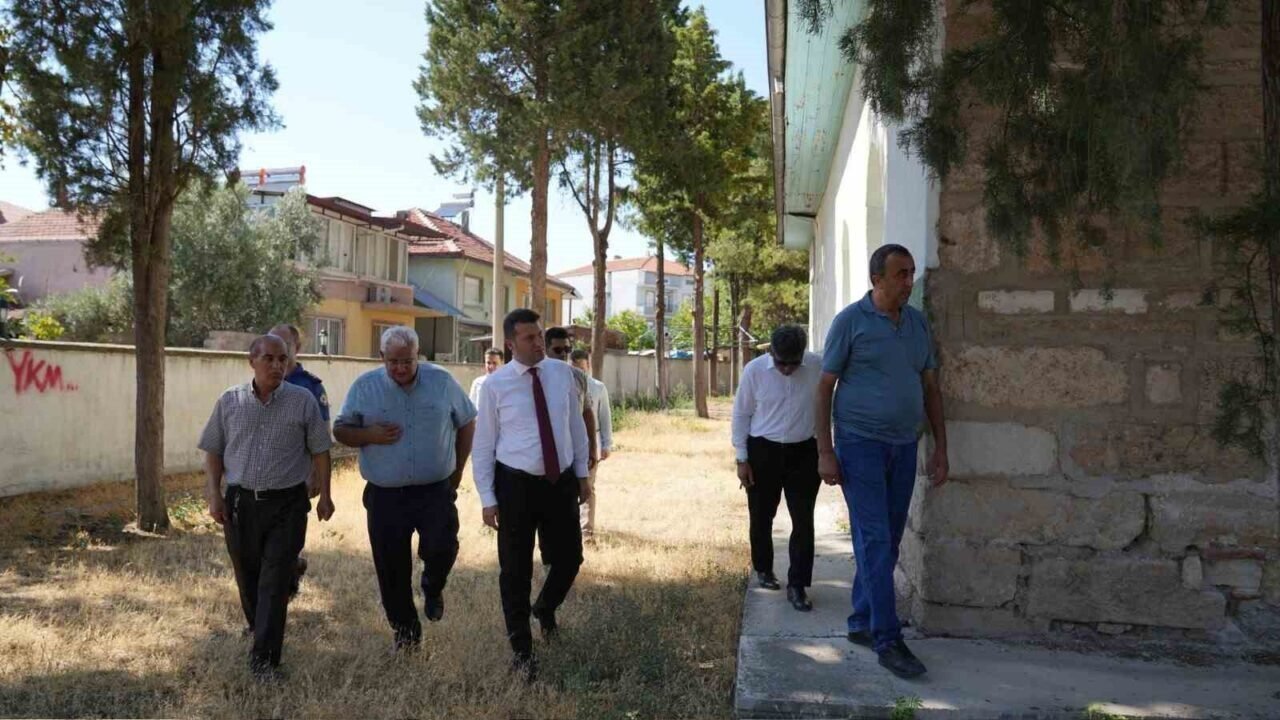 Çivril’in en eski camisi için restorasyon çalışma başlatılıyor