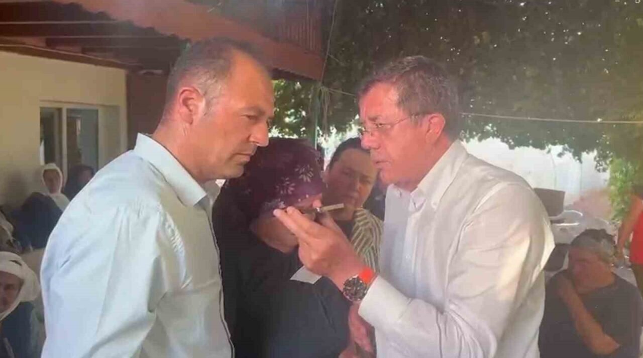 Cumhurbaşkanı Erdoğan orman şehitlerinin ailelerine başsağlığı diledi Cumhurbaşkanı Erdoğan orman şehitlerinin ailelerine başsağlığı diledi