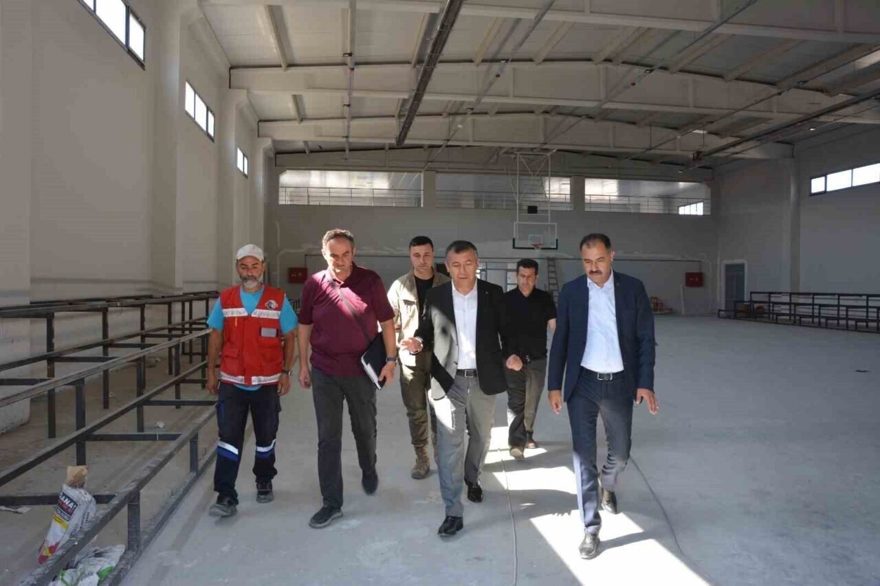 Demirci’deki yatırımlara yakın takip