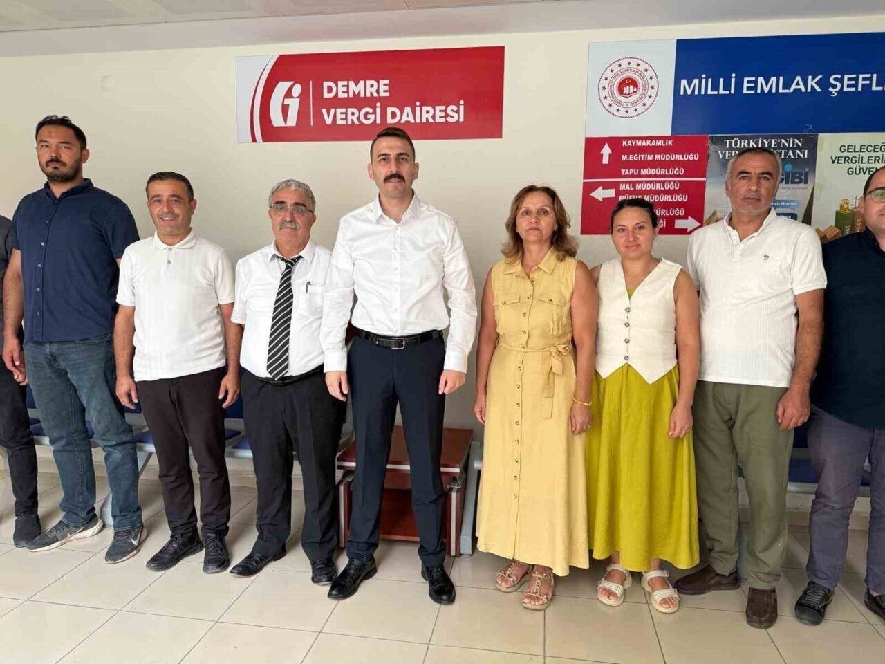 Demre Vergi Dairesi Müdürlüğü hizmete açıldı Demre Vergi Dairesi Müdürlüğü hizmete açıldı