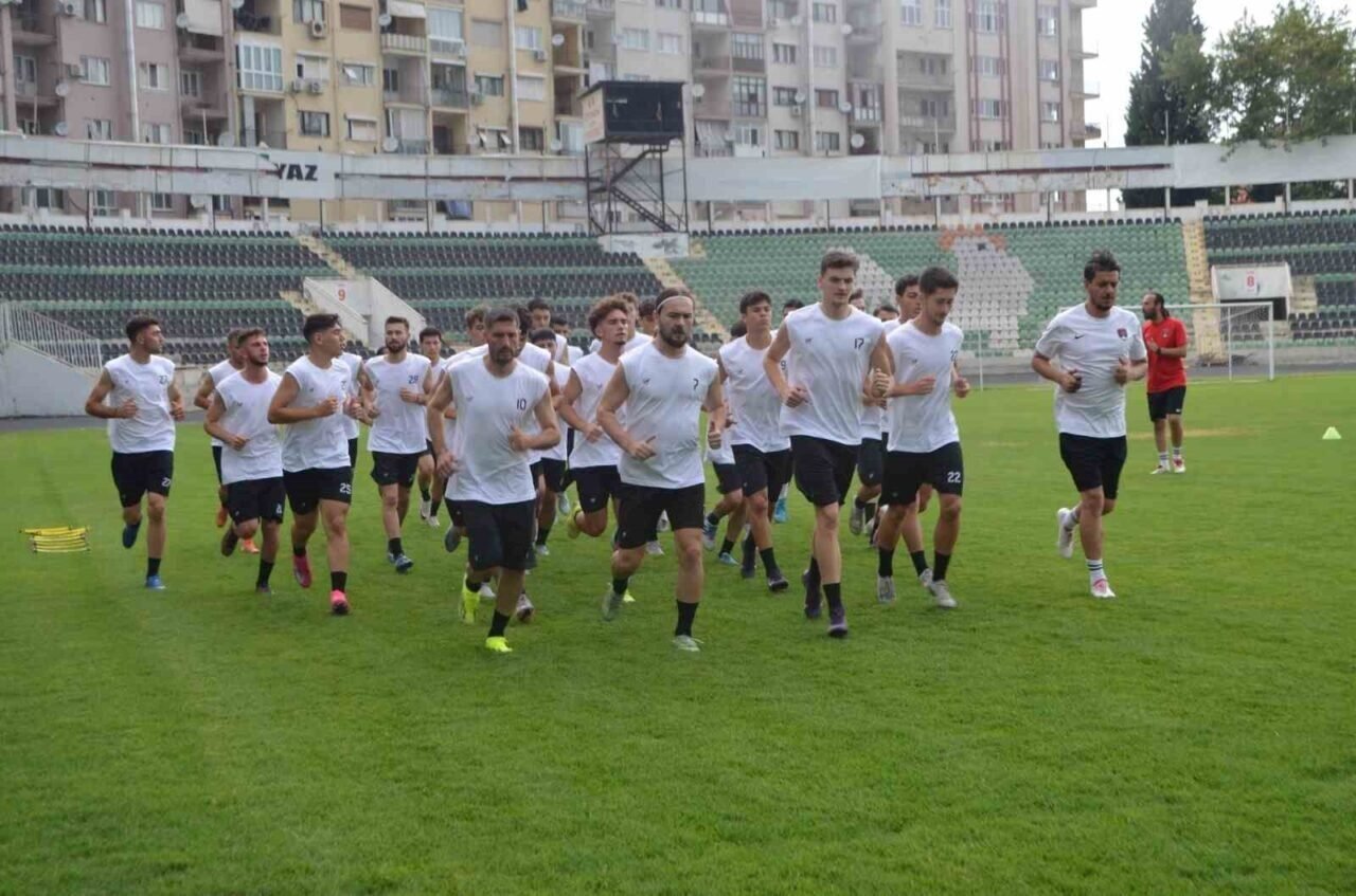 Denizli İdmanyurdu yeni sezon hazırlıklarına başladı