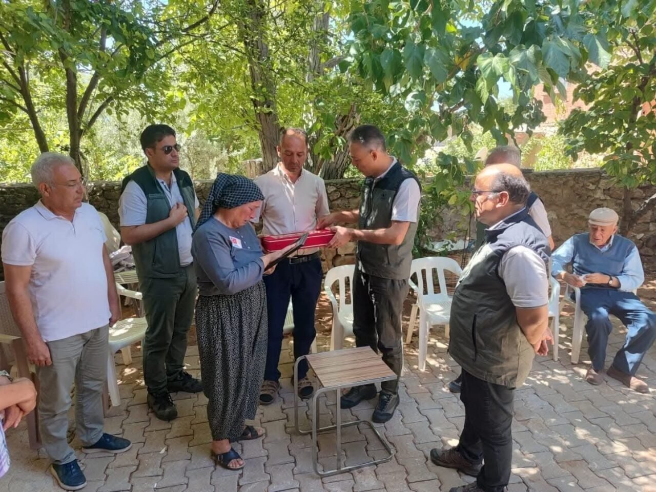 Denizli Orman Bölge Müdürü Köle orman şehitlerinin ailelerini ziyaret etti