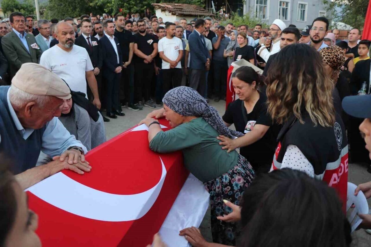 Denizlili orman şehitleri son yolculuklarına uğurlandı