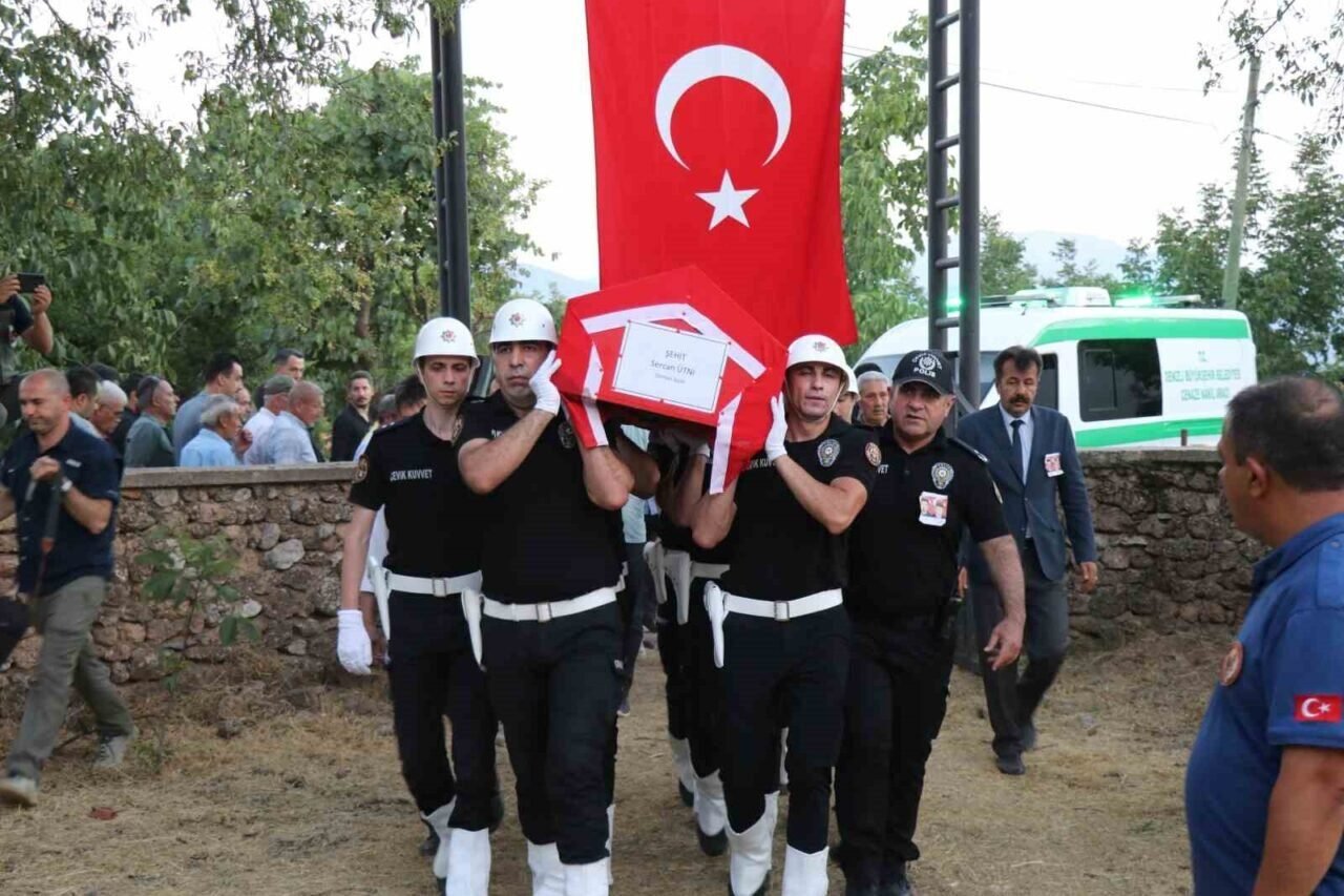 Denizlili orman şehitleri son yolculuklarına uğurlandı