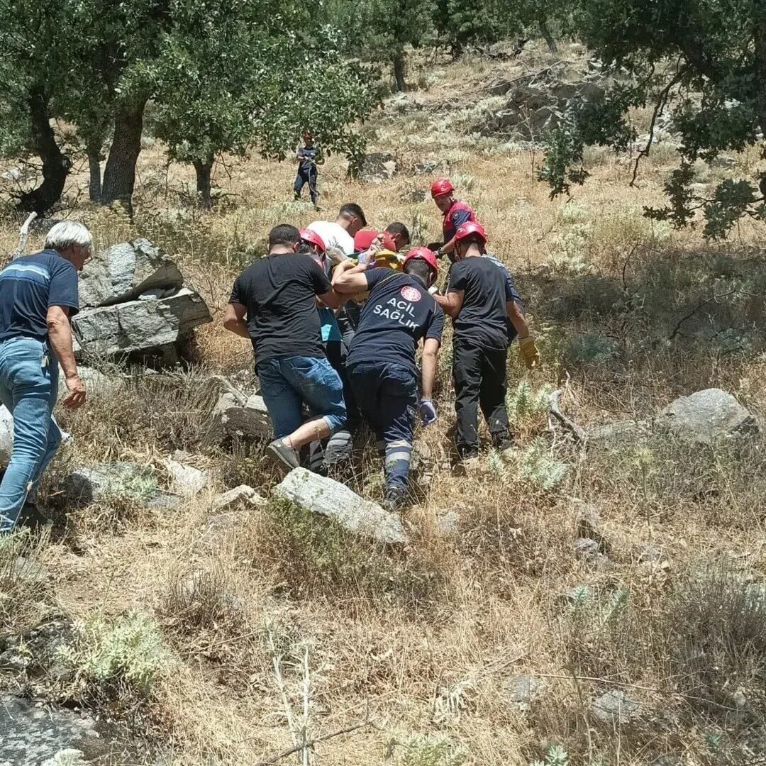 Dere kenarına düşen ve baygın halde bulunan yaşlı adam kurtarıldı