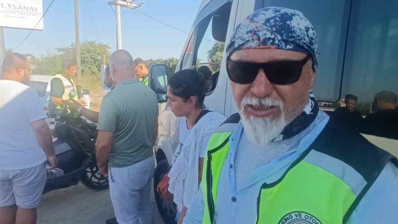 Emniyet şeridine geçen hafif ticari araca çarpıp takla attı, o anlar kameraya yansıdı