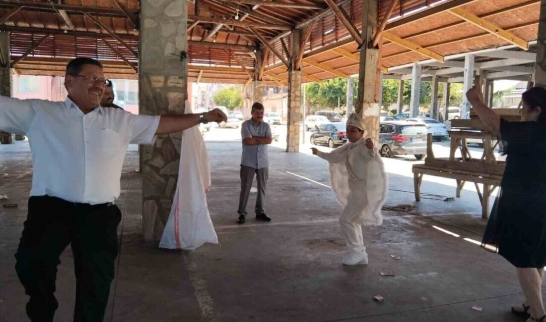 Aydın’ın Karacasu ilçesinde düzenlenen sünnet düğününde hüzün ve sevinç bir