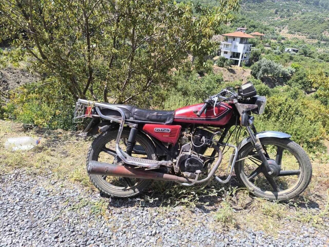 Gazipaşa’da yangınla mücadele eden vatandaş, su tankerinin altında kaldı Gazipaşa’da yangınla mücadele eden vatandaş, su tankerinin altında kaldı