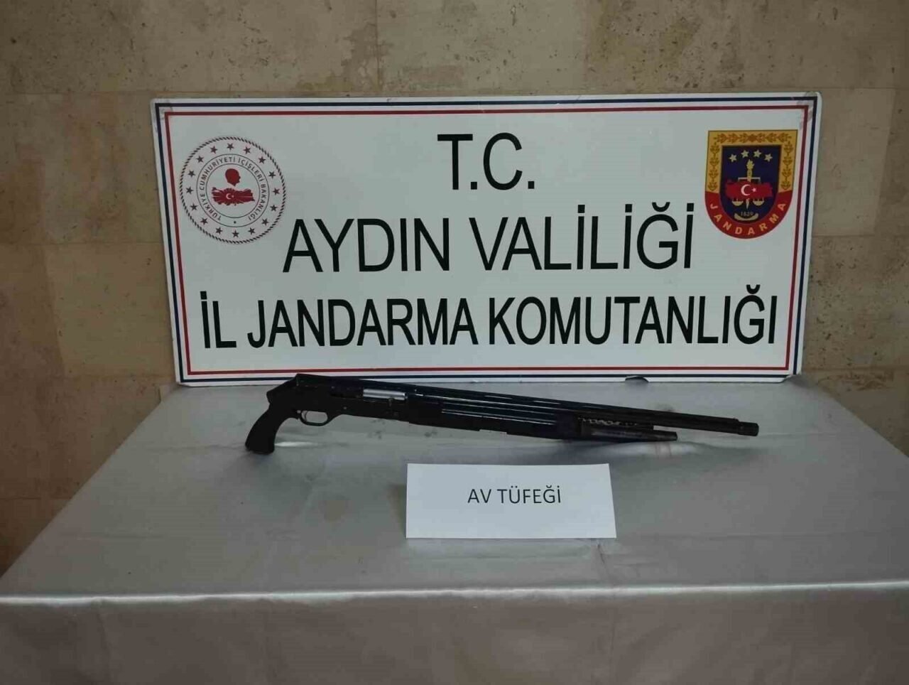 Germencik’te ruhsatsız av tüfeği ele geçirildi Germencik’te ruhsatsız av tüfeği ele geçirildi