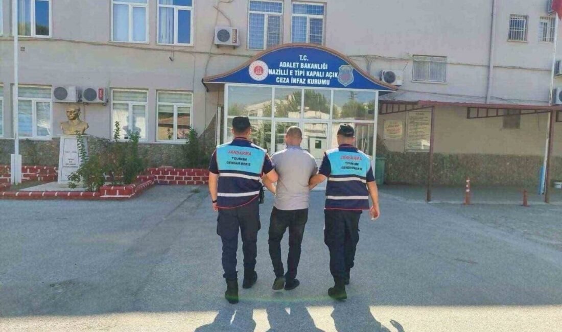Aydın’ın Nazilli ilçesinde 2 ayrı suçtan aranan şahıs yapılan operasyonla