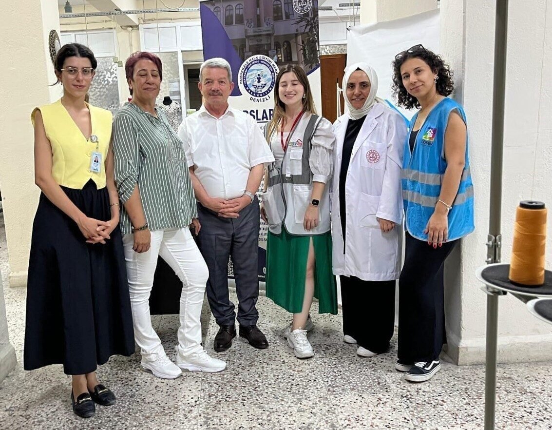 Hasta çocuk annelerine moral ve meslek kazandıran giyim kursu