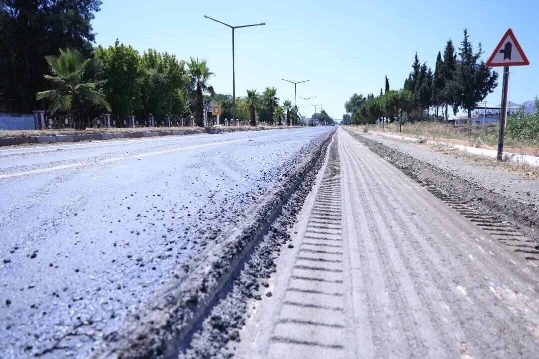 İncirliova’da karayolunda çalışmalar sürüyor