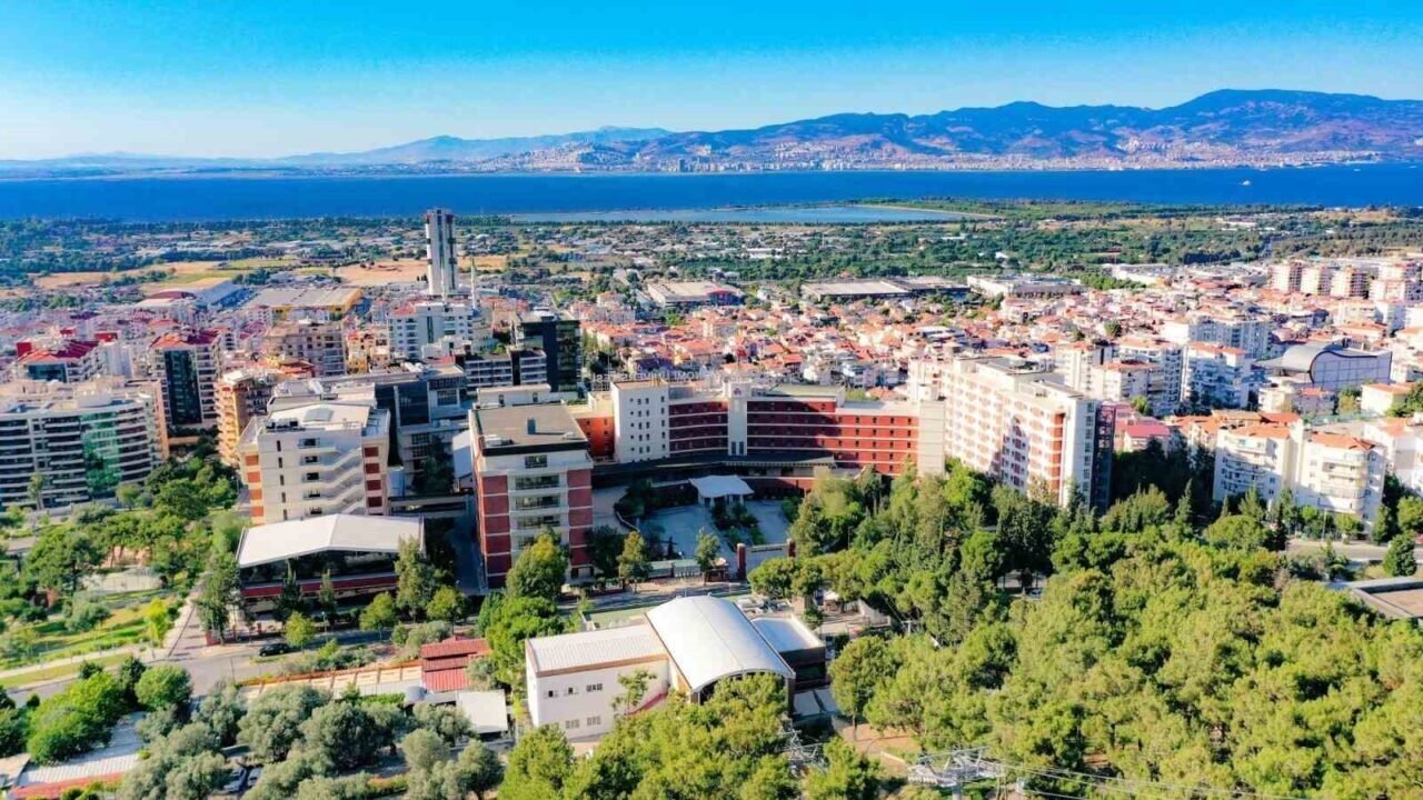 İzmir Ekonomi’den lisansüstü eğitimde ‘burs’ hamlesi