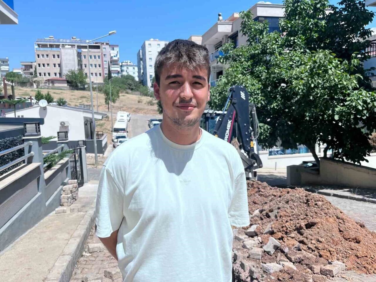 İzmir’de boşa akan su, domuzlara park oldu
