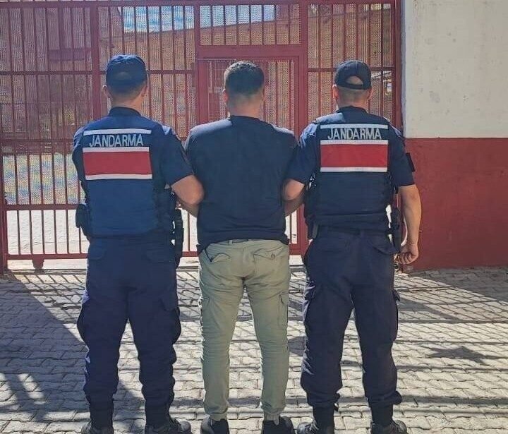 Aydın’ın Çine ilçesinde kasten öldürme suçundan aranan şahıs, jandarma ekiplerince