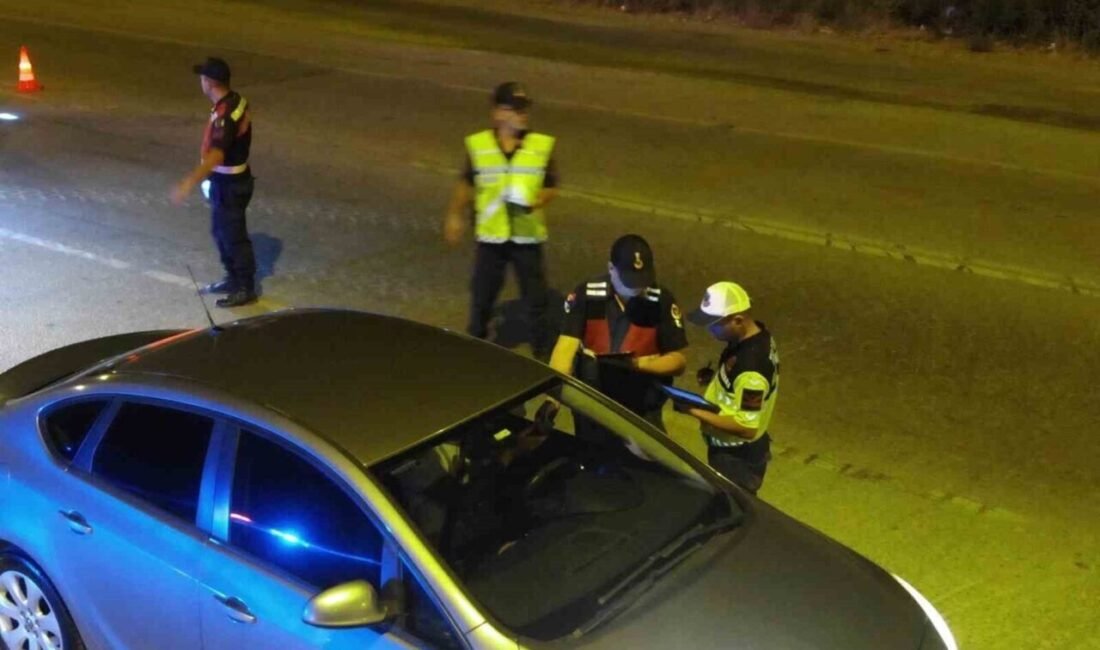 Aydın’ın Koçarlı ilçesinde jandarma ekiplerince yapılan ‘şok’ uygulamada 124 şahıs